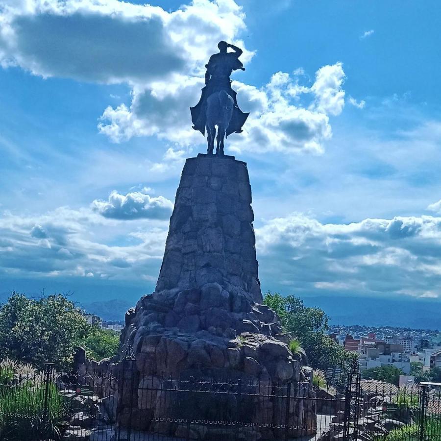 Hostal La Pachamama Сальта Экстерьер фото